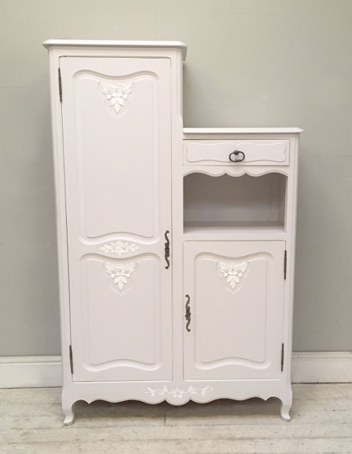 OLD FRENCH PROVENCAL ARMOIRE / CUPBOARD